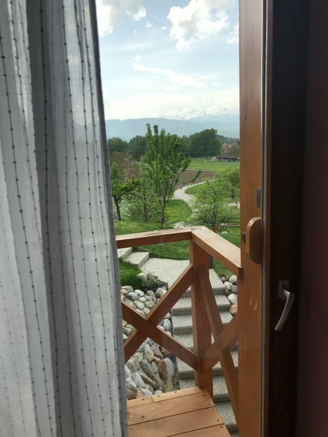 Apartma Rosa Spodnji Otok 外观 照片