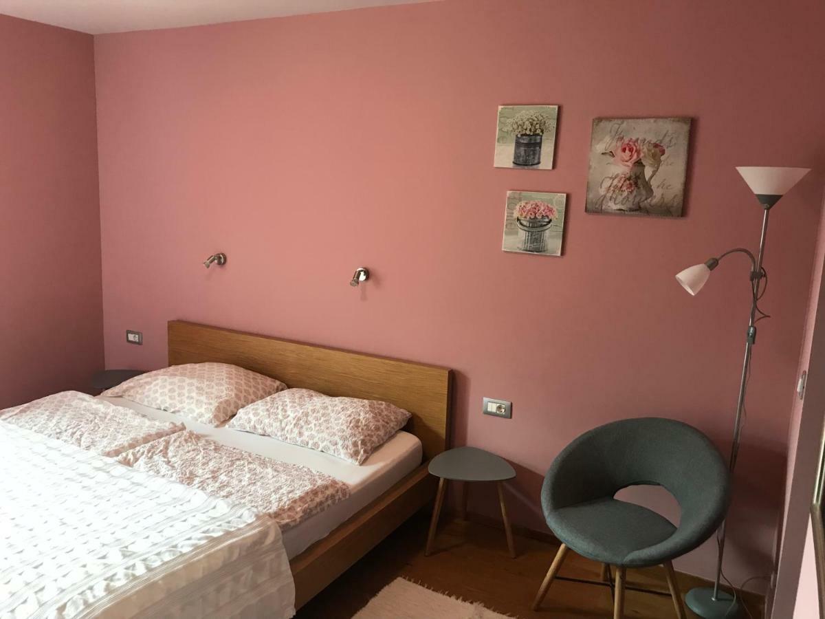 Apartma Rosa Spodnji Otok 外观 照片